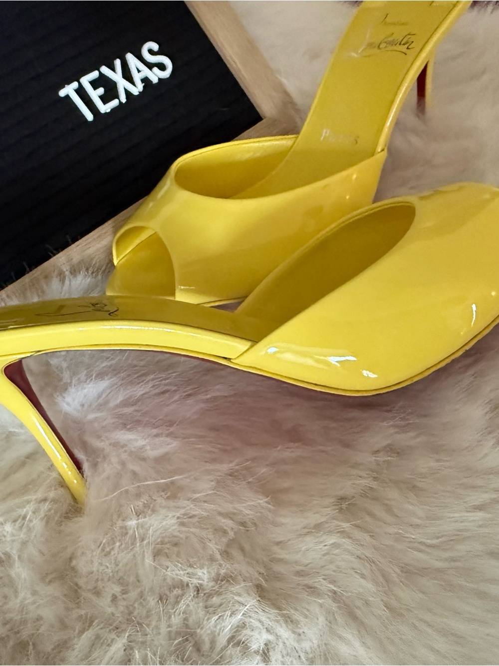 Christian Louboutin Me Dolly 85mm - Picture 2 of 10